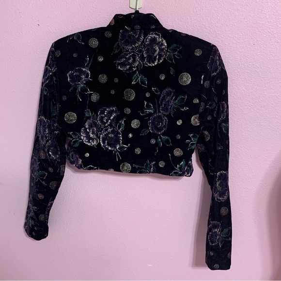 VTG 80s Rampage Velvet Cropped/Bolero Jacket with Purple Floral Design - size 3 - Picture 11 of 12